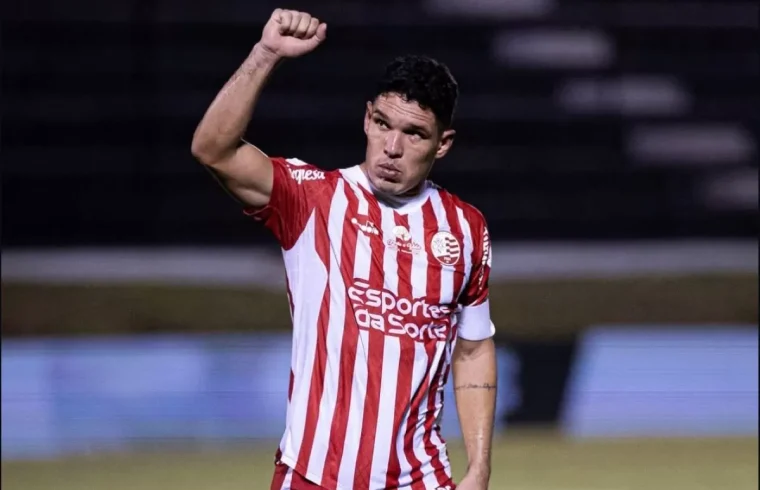 van-basty-sousa-resmi-berseragam-persija-siap-antar-macan-kemayoran-ke-puncak-klasemen